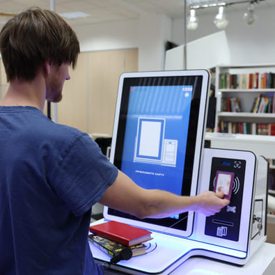 Терминал самообслуживания MINI PRO для библиотеки